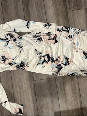 Guess Long Sleeve Midi Dress NWT (S)